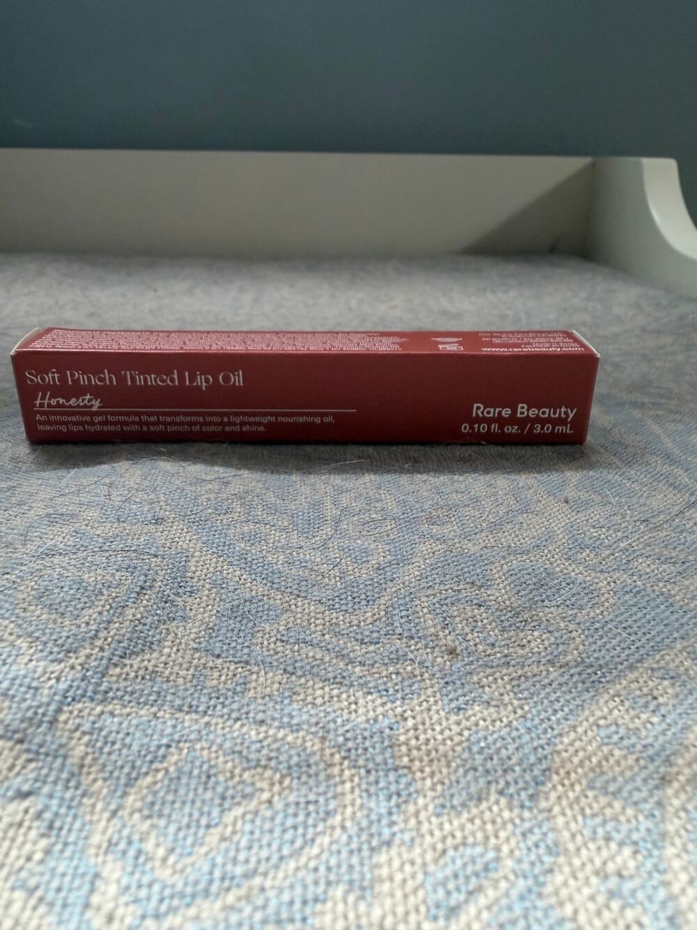 Rare Beauty Soft Pinch Tinted Lip Oil in shade Honesty